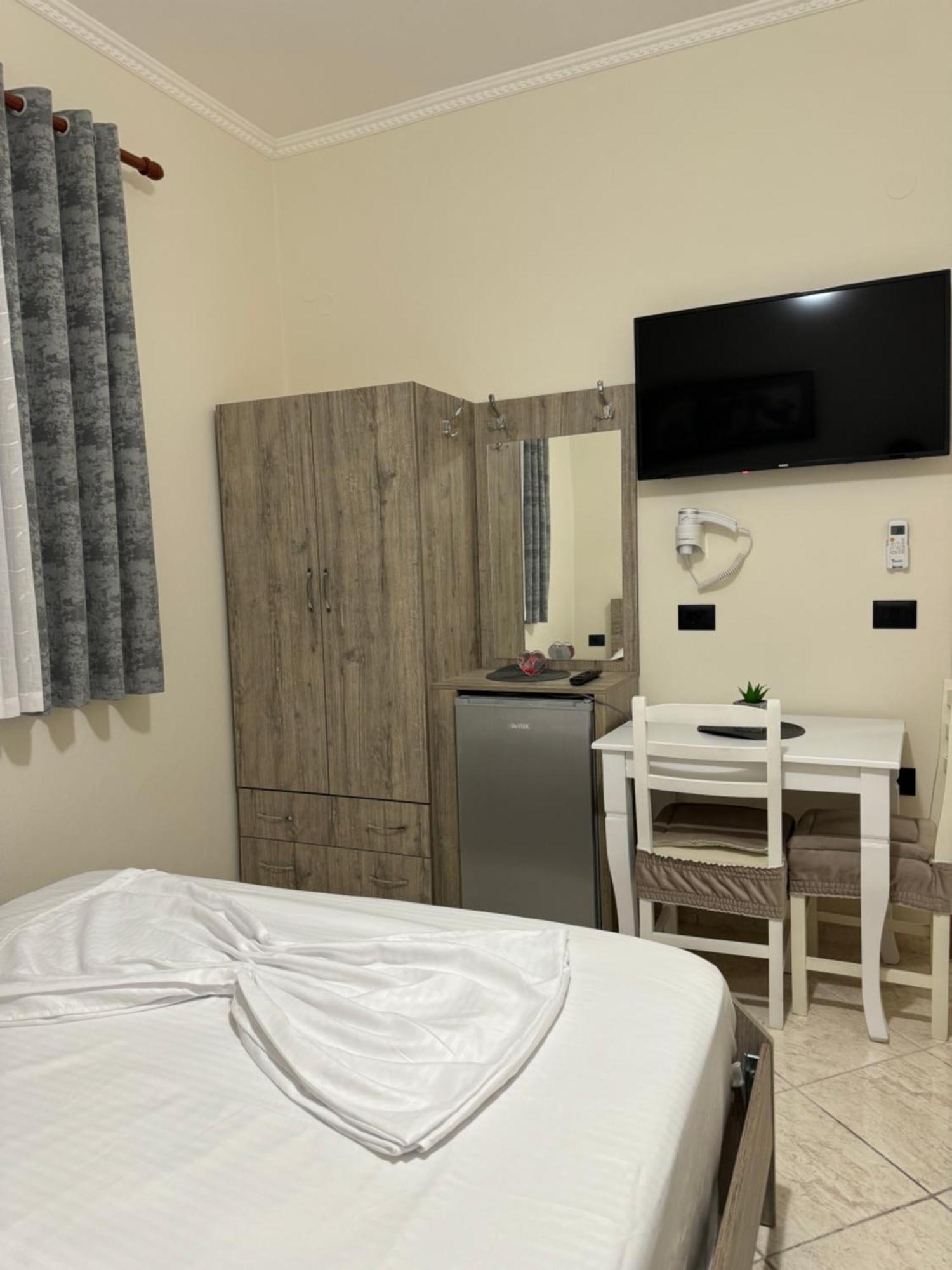 Vila Eljus Durrës Extérieur photo