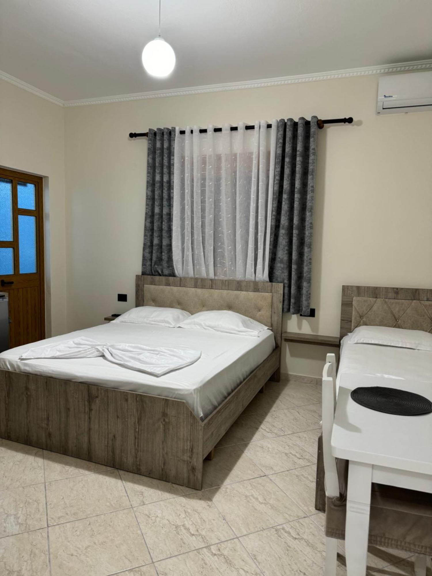 Vila Eljus Durrës Extérieur photo